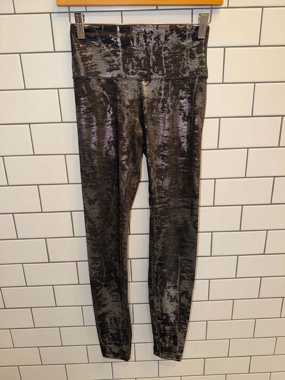 lululemon athletica size 4